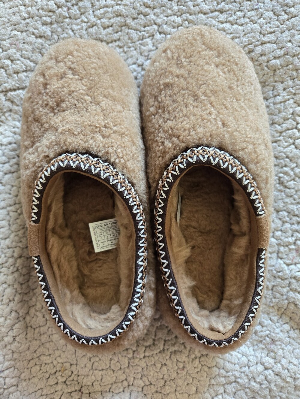 UGG Tasman Maxi Curly size 8 NWT